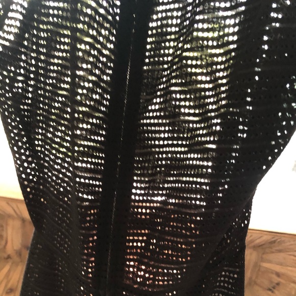 BCBG MAXAZARIA Black Peplum Top - Picture 4 of 4